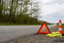 KI-generiertes Symbolfoto zu Verkehrsunfall / Gefährdung des Straßenverkehrs bei Wemding