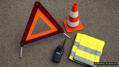 KI-generiertes Symbolfoto zu Verkehrsunfall bei Gerstetten