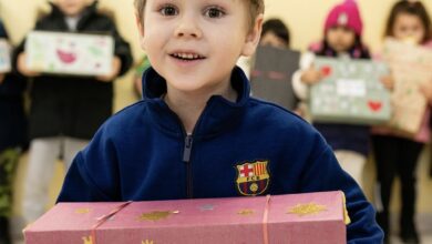 Beitragsbild zu „Geschenk mit Herz“: humedica aus Kaufbeuren bittet um Weihnachtspäckchen für Kinder in Not