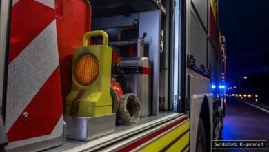 KI-generiertes Symbolfoto zu Brand bei Freising, Untere Isarau