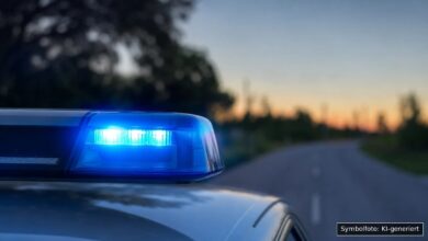 KI-generiertes Symbolfoto zu Verkehrsunfall bei Königsbrunn