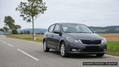 KI-generiertes Symbolfoto zu Verkehrskontrolle / Fahren ohne Fahrerlaubnis bei Krumbach