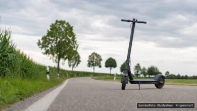 KI-generiertes Symbolfoto zu Verkehrskontrolle / Verkehrsverstoß bei Leipheim