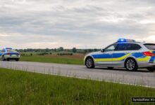 KI-generiertes Symbolfoto zu Polizeieinsatz / Widerstand gegen Vollstreckungsbeamte bei Wettersteinplatz, München-Untergiesing-Harlaching