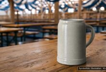 KI-generiertes Symbolfoto zu Polizeieinsatz bei München, Theresienwiese (Oktoberfest)