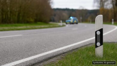 KI-generiertes Symbolfoto zu Verkehrsunfall bei Memmingen