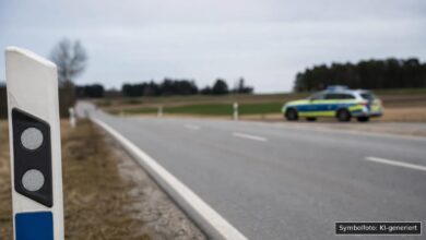 KI-generiertes Symbolfoto zu Verkehrsunfall bei zwischen Münster und Rain