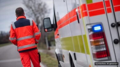 KI-generiertes Symbolfoto zu Verkehrsunfall bei Mering