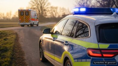 KI-generiertes Symbolfoto zu Verkehrsunfall bei München-Pasing