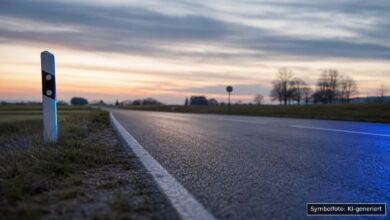 KI-generiertes Symbolfoto zu Verkehrsunfall / Fahrerflucht bei Marktoberdorf