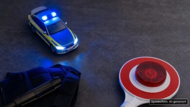 KI-generiertes Symbolfoto zu Verkehrskontrolle / Trunkenheitsfahrt bei Biessenhofen
