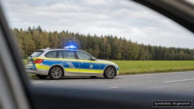 KI-generiertes Symbolfoto zu Verkehrsunfall bei Legau
