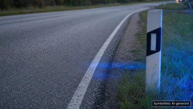 KI-generiertes Symbolfoto zu Verkehrsunfall bei Königsbrunn