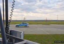 KI-generiertes Symbolfoto zu Polizeieinsatz / Widerstand gegen Vollstreckungsbeamte bei Augsburg-Innenstadt, Jakoberstraße