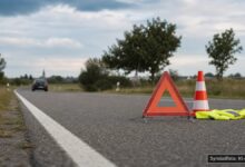 KI-generiertes Symbolfoto zu Verkehrsunfall bei Bürgermeister-Hefele-Straße, Donauwörth OT Riedlingen