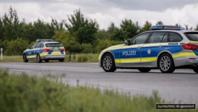 KI-generiertes Symbolfoto zu Polizeieinsatz bei Hof
