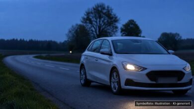 KI-generiertes Symbolfoto zu Verkehrsunfall bei Senden, Lindenstraße