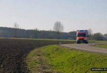 KI-generiertes Symbolfoto zu Verkehrsunfall bei Harburg OT Ebermergen