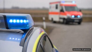 KI-generiertes Symbolfoto zu Verkehrsunfall bei Eltmann/Ebelsbach, Landkreis Haßberge