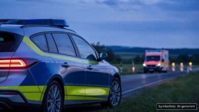KI-generiertes Symbolfoto zu Verkehrsunfall bei B27 zwischen Retzbach und Thüngersheim, Landkreis Würzburg