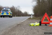 KI-generiertes Symbolfoto zu Verkehrsunfall bei Uhingen