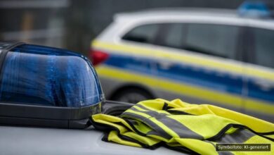 KI-generiertes Symbolfoto zu Verkehrsunfall bei Ulm, Friedrich-Ebert-Straße