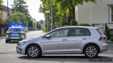 KI-generiertes Symbolfoto zu Verkehrsunfall / Unfallflucht bei Oberhausen, Augsburg
