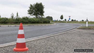 KI-generiertes Symbolfoto zu Verkehrsunfall mit Personenschaden bei Rain