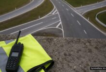 KI-generiertes Symbolfoto zu Verkehrsunfall / Unerlaubtes Entfernen vom Unfallort bei Türkheim, A96