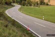 KI-generiertes Symbolfoto zu Verkehrsunfallflucht bei Neusäß