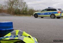 KI-generiertes Symbolfoto zu Verkehrsunfall / Unfallflucht bei Asbach-Bäumenheim