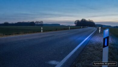 KI-generiertes Symbolfoto zu Verkehrsunfall / Unfallflucht bei Bad Buchau