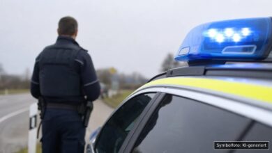 KI-generiertes Symbolfoto zu Verkehrsunfall / Unfallflucht bei Sebastianstraße, Augsburg