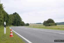 KI-generiertes Symbolfoto zu Verkehrsunfall bei Gundelfingen an der Donau