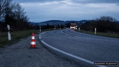KI-generiertes Symbolfoto zu Verkehrsunfall bei Höchstädt