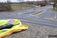 KI-generiertes Symbolfoto zu Verkehrsunfall bei Grünenbach