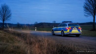 KI-generiertes Symbolfoto zu Verkehrsunfall bei Nordheim, Donauwörth