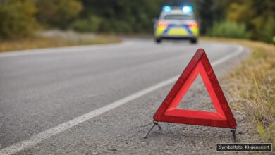 KI-generiertes Symbolfoto zu Verkehrsunfallflucht bei Kaufbeuren