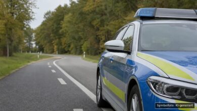 KI-generiertes Symbolfoto zu Verkehrsunfall bei Oberottmarshausen