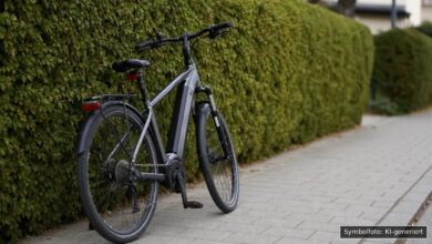 KI-generiertes Symbolfoto zu Verkehrsunfall bei Ziemetshausen-Uttenhofen