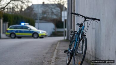 KI-generiertes Symbolfoto zu Verdacht auf versuchtes Anlocken eines Kindes / Fahndung bei Zusmarshausen, Buchenstraße