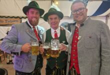 Beitragsbild zu 150 Jahre „Verein der Bayern in Berlin“: Delegation aus Günzburg feiert mit