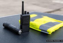KI-generiertes Symbolfoto zu Polizeikontrolle / Sicherstellung mutmaßlichen Diebesguts bei A3, Anschlussstelle Passau-Nord