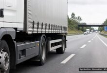 KI-generiertes Symbolfoto zu Verkehrsunfall bei A8 bei Kirchheim unter Teck, Richtung München, Kilometer 169