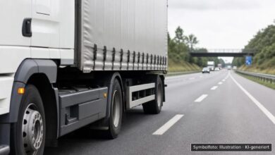 KI-generiertes Symbolfoto zu Verkehrsunfall bei A8 bei Kirchheim unter Teck, Richtung München, Kilometer 169