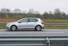 KI-generiertes Symbolfoto zu Verkehrsunfall bei A96 bei Buxheim, Fahrtrichtung Lindau