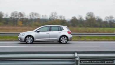 KI-generiertes Symbolfoto zu Verkehrsunfall bei A96 bei Buxheim, Fahrtrichtung Lindau