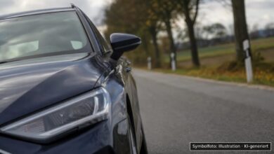 KI-generiertes Symbolfoto zu Verkehrskontrolle / Alkoholfahrt bei Altenstadt