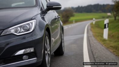 KI-generiertes Symbolfoto zu Verkehrsunfall bei Altusried