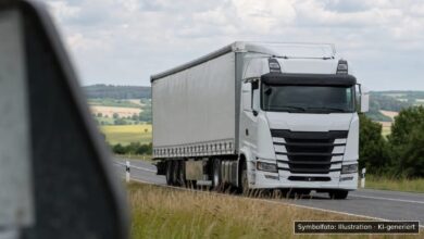 KI-generiertes Symbolfoto zu Verkehrsunfall bei B30 zwischen Laupheim-Süd und Laupheim Mitte